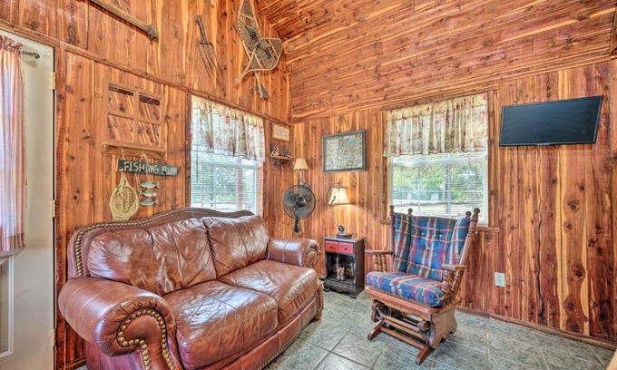 Nashoba Apartment | Hand-Built Black Fork Cabin 2 with Fire Pit!
