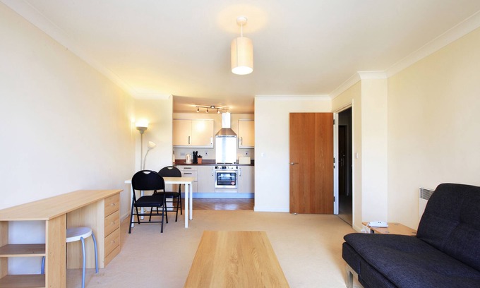 Hemel Hempstead Apartment | Handleys Ct, Apt 16-1 Deluxe Rooms