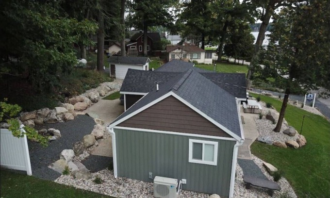 Ludington Cottage | Hansel of The Shiny Pebble Cottages