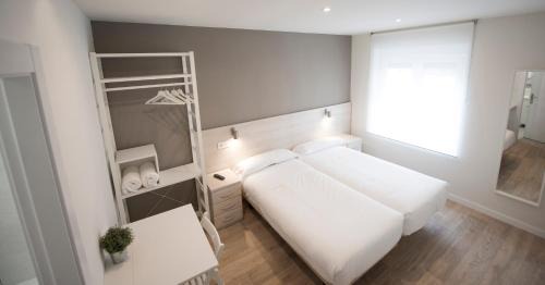 Burgos Hotel | Happy Hostal Carrales