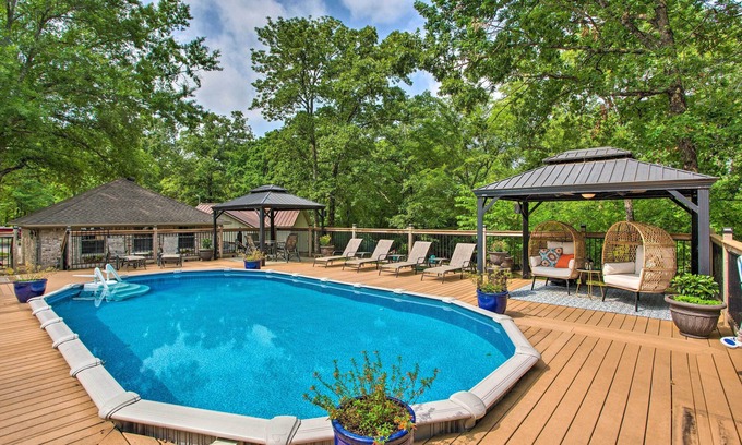 Emory House | Happy Trails Hideout w/New Bunk House & Hot Tub!
