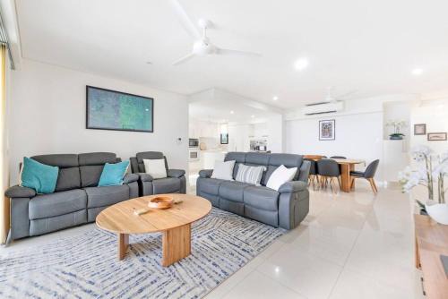 Darwin City Centre Apartment | Harbour Edge - Moments from Darwin Waterfront & CBD