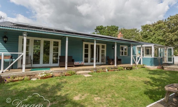 Weymouth House | Harbour View Bungalow