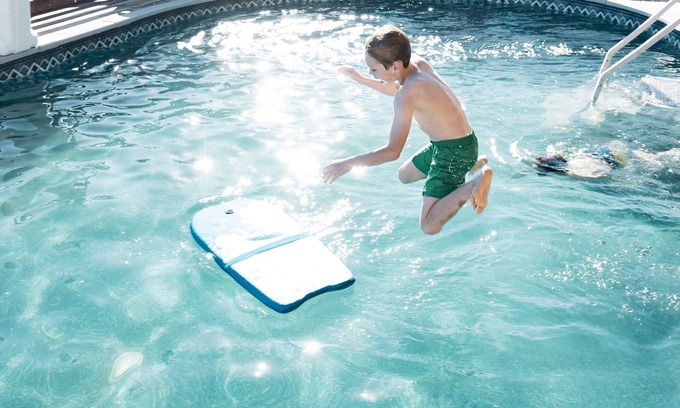 Gilchrist House | Hard to Find Heated Pool, Beachfront