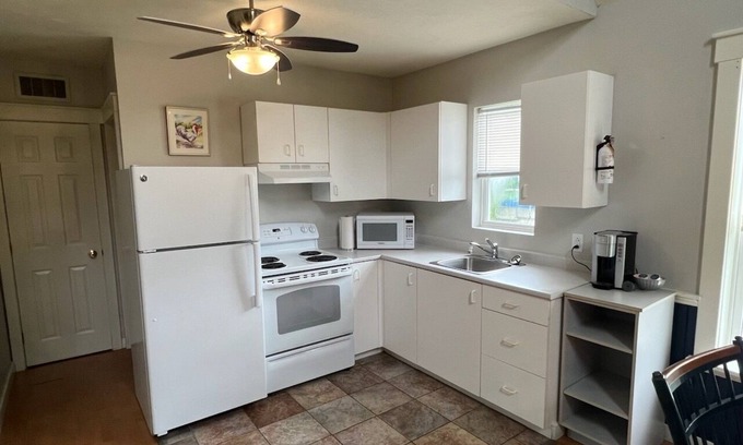 Shediac Cottage | Hardy's Parlee Beach Chalet #17