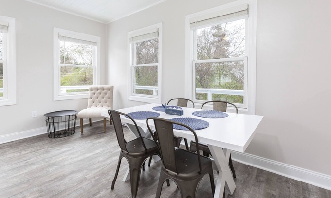 Misquamicut House | Harmony Cottage! - 2 Blocks from Beach! Harmony Cottage in Idyllic Westerly, RI