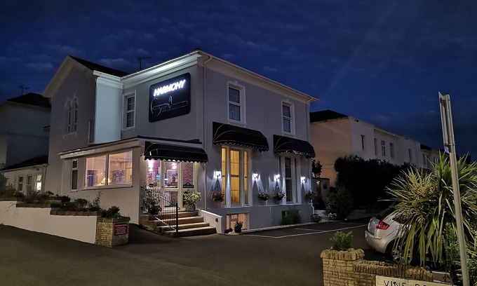 Torquay Bed & Breakfast | Harmony Guest House