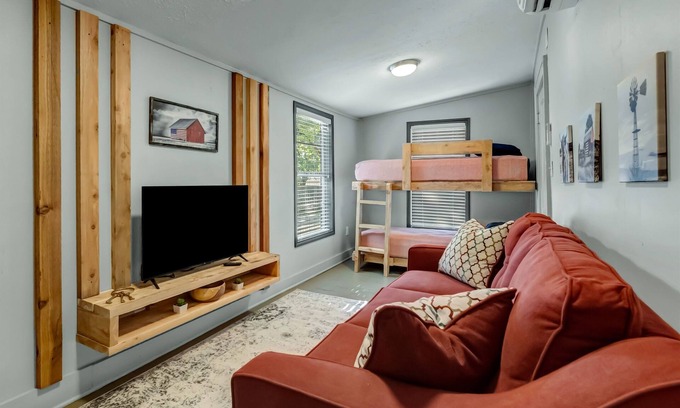 College Station Apartment | Harvest: King Bed+Bunk Beds, Walk to A&M Campus