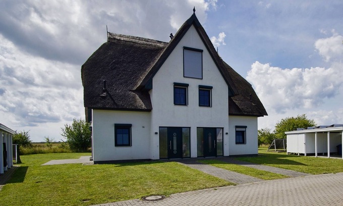 Trent House | Haus in Idyllischer Lage mit Terrasse und Garten - Villa Vogelblick Haus 02