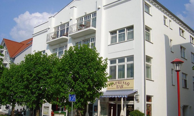 Binz Apartment | Haus Jahreszeiten by Rujana