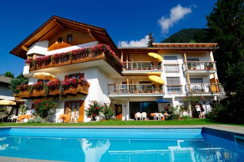 Tirolo Apartment | Haus Rosengarten