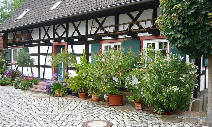Neuried House | Haus Schwärzel by Interhome
