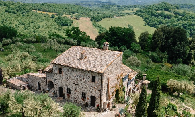 Tolfa Villa | Haven of peace and relaxation, surrounded by greenery, with swimming pool, just a stone's throw from Rome.