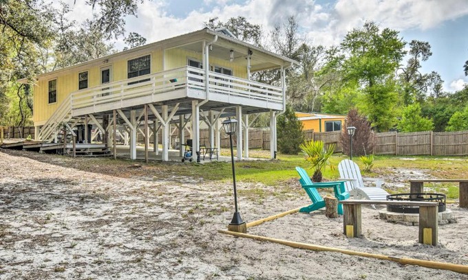 Edgar House | Hawthorne Hideaway with Waterfront Fire Pit!