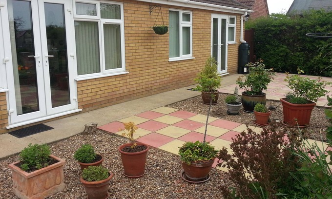 Saltfleetby Saint Clement Apartment | Hawthorns Hideaway holiday home