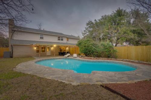 Dallas House | Heart of Dallas - Mansion with Backyard Pool Oasis