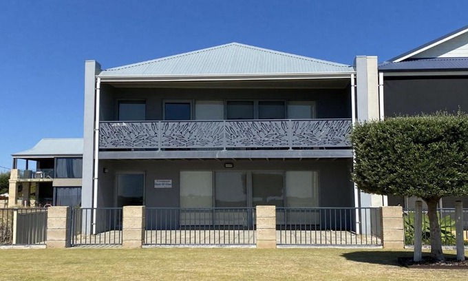 Jurien Bay House | Heat N View