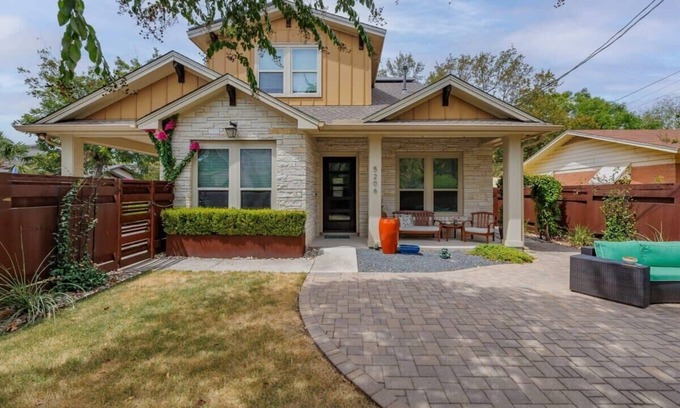 Brentwood House | Heated Pool,Central location| Wind Down - Portoro