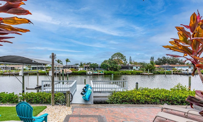 Apollo Beach House | Heated pool for your holidays! 🍁🍂🍗🦃🎄🎅🏻🤶🏻