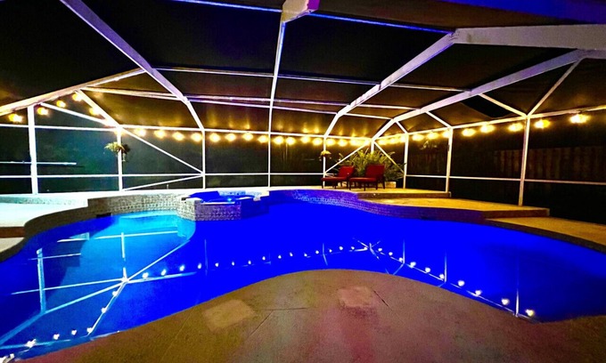 Greenview Shores House | Heated Pool House With Spa and Putting Green WEF POLO