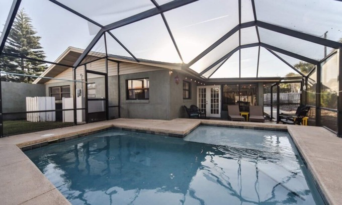 Beau Rivage Shores House | Heated pool, Very Kid and Dog Friendly & steps to the beach