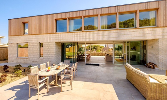 Thorpeness Cottage | Heath House - sleeps 10 guests in 5 bedrooms