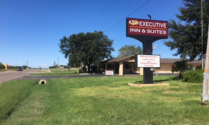 Bruni Hotel | Hebbronville Executive Inn