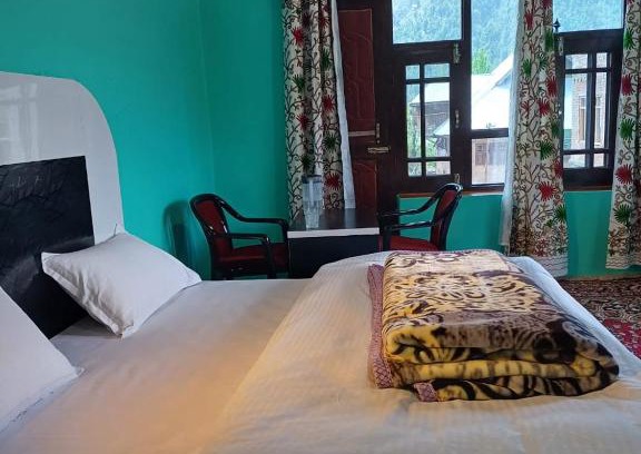 Pahalgam House | Heera Guest House