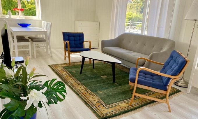 Hunnebostrand Apartment | Helgas Hus tre rum o kök