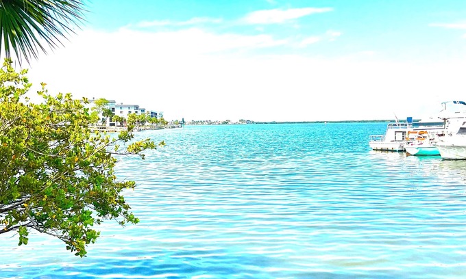Cocoa Beach Boat Rental | Hemingway's Hideout: A Sailboat Hotel