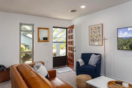 Druid Hills Apartment | Hendo Hideaway Unit B 2bed,1 bath