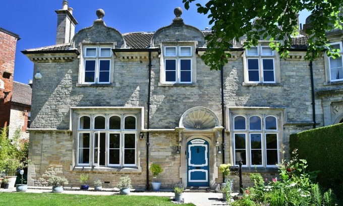 Calne Bed & Breakfast | Heritage Bed and Breakfast