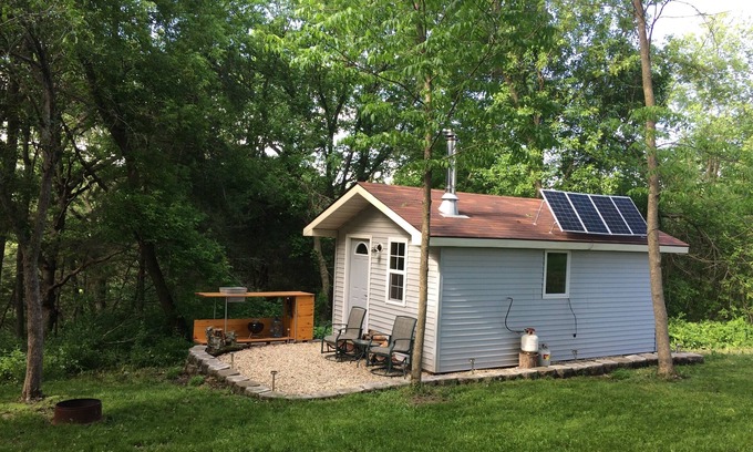Chatfield Cabin | Heritage Hideaway- Tiny House