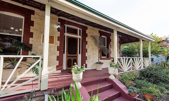 Fremantle House | HERITAGE on BURT - Fremantle Arts Centre Location.