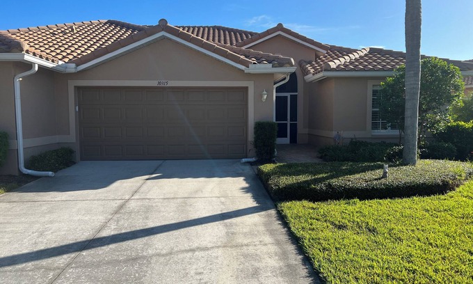 Heritage Palms Villa | HERITAGE PALMS-Updated, 3BR, 2BA. GOLF, POOLS, PICKLEBALL, TENNIS, BOCCE, GATED.