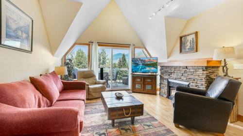 East Kootenay Apartment | Heron Point by StayIn
