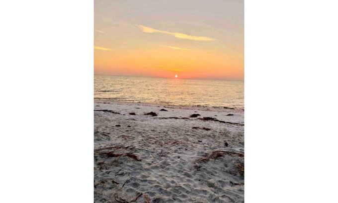 Carrabelle House | Hibiscus Cottage