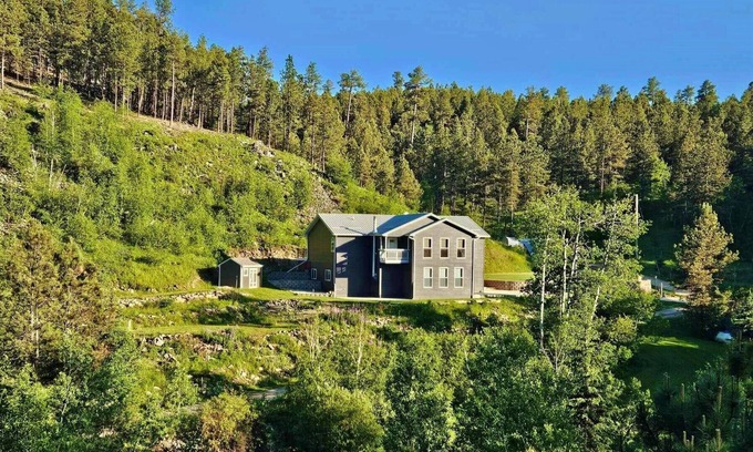 Rapid City House | Hidden Gem! Be Still Lodge