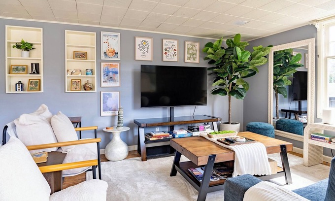 Downtown House | Hidden gem in vibrant downtown Redmond mins/from Microsoft Marymoor,Woodinville