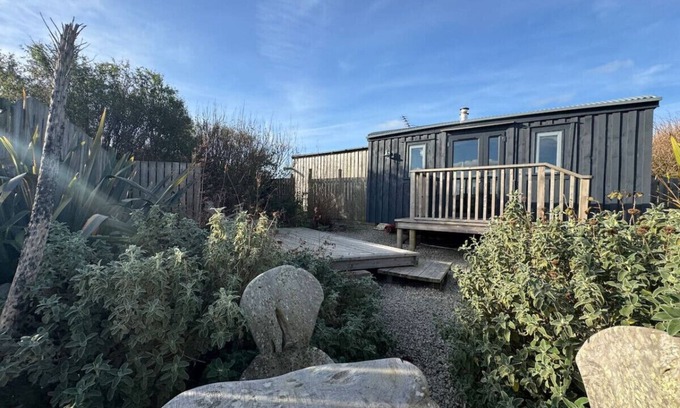 Tintagel Cabin | Hidden Hut Shepards Hut Sleeps 2