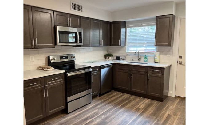 Fairvilla Apartment | Hidden Oasis #4 2 BDRM, 2 Bath