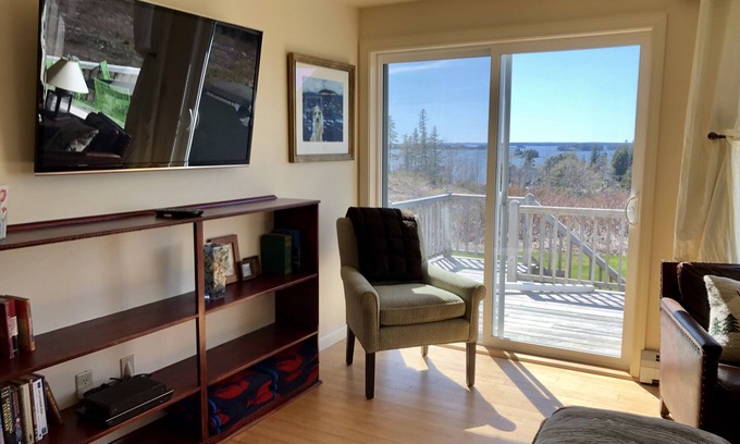 Port Clyde House | High See's- views of the ocean