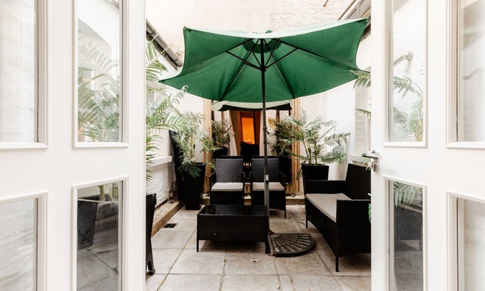 Royal Borough of Kensington and Chelsea Apartment | High Street Kensington Apartments