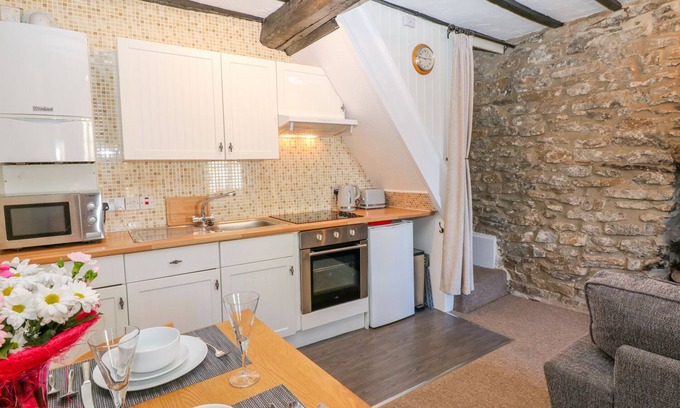 Castleton Cottage | High View Cottage