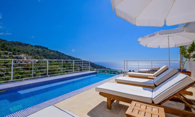 Uzunyurt Hotel | Highclere Hotel and Spa