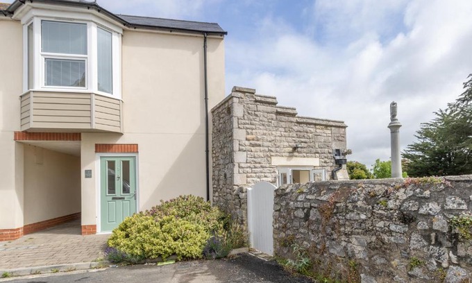 Weymouth House | Highland Chapel