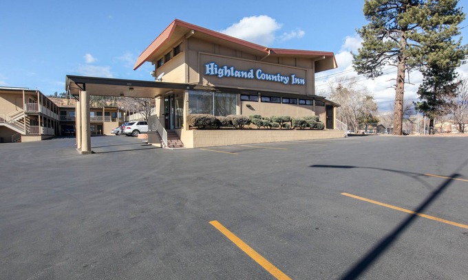 Flagstaff Hotel | Highland Country Inn