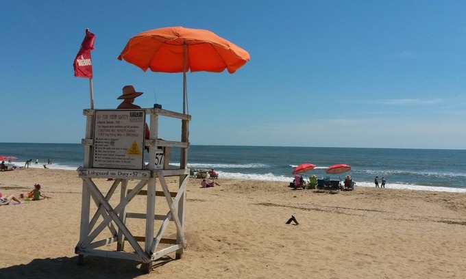 Northeast Virginia Beach Condo | Highly rated, clean, ground floor condo w/pool; steps to beach.