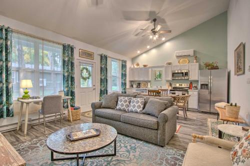 Brodheadsville House | Hike and Ski! Blue Heron Brodheadsville Cottage