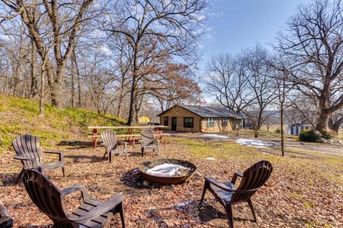 Sulphur House | Hike, Fish and Explore Family Cabin in Sulphur!